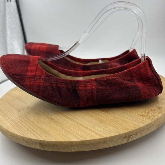 The Storehouse Flats Size 9 Red Classic Plaid Suede Ballet Shoes Festive - Picture 3 of 6
